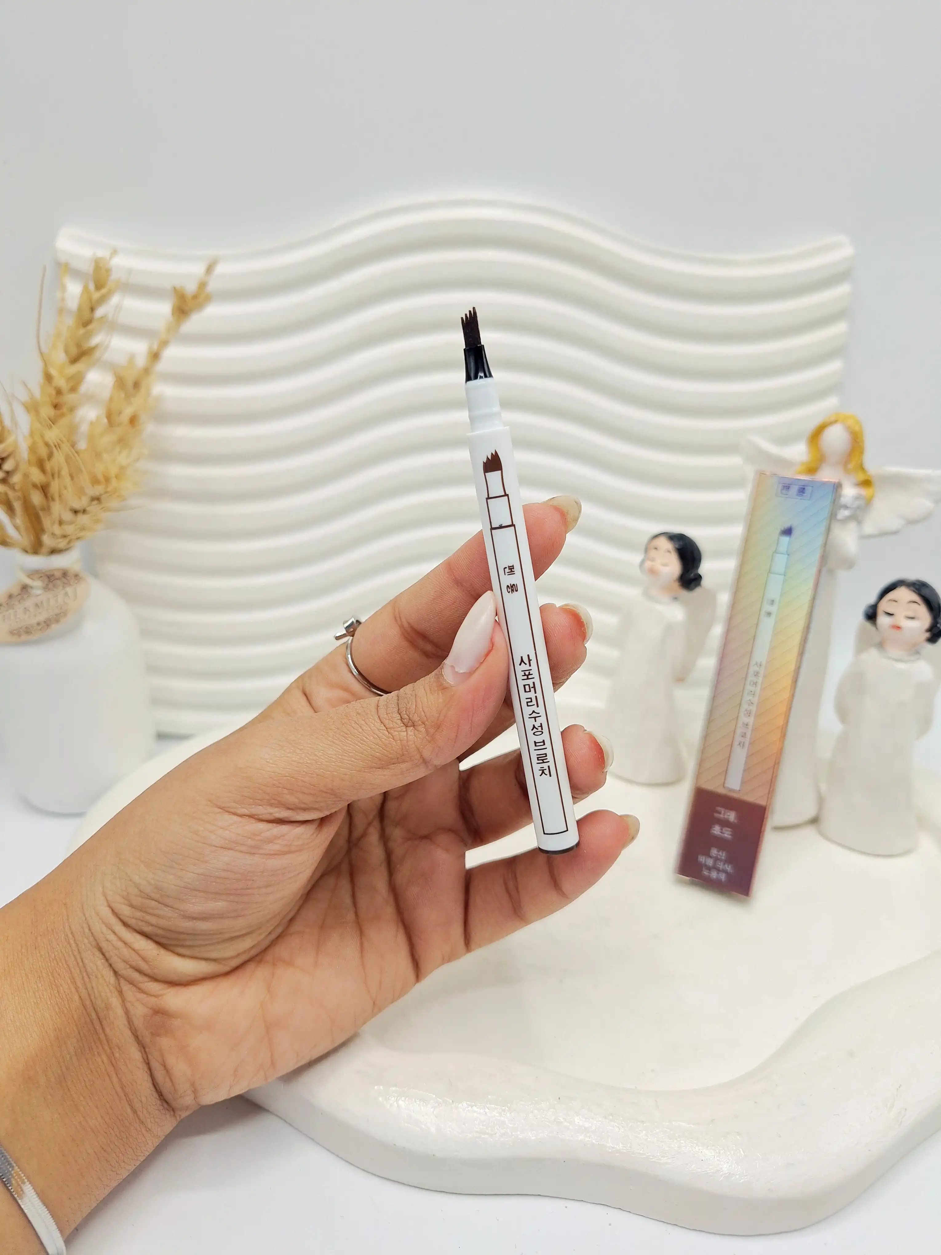 هاشور ابرو 4 خطی شماره 01 هدی بیوتی Huda beauty کد 828