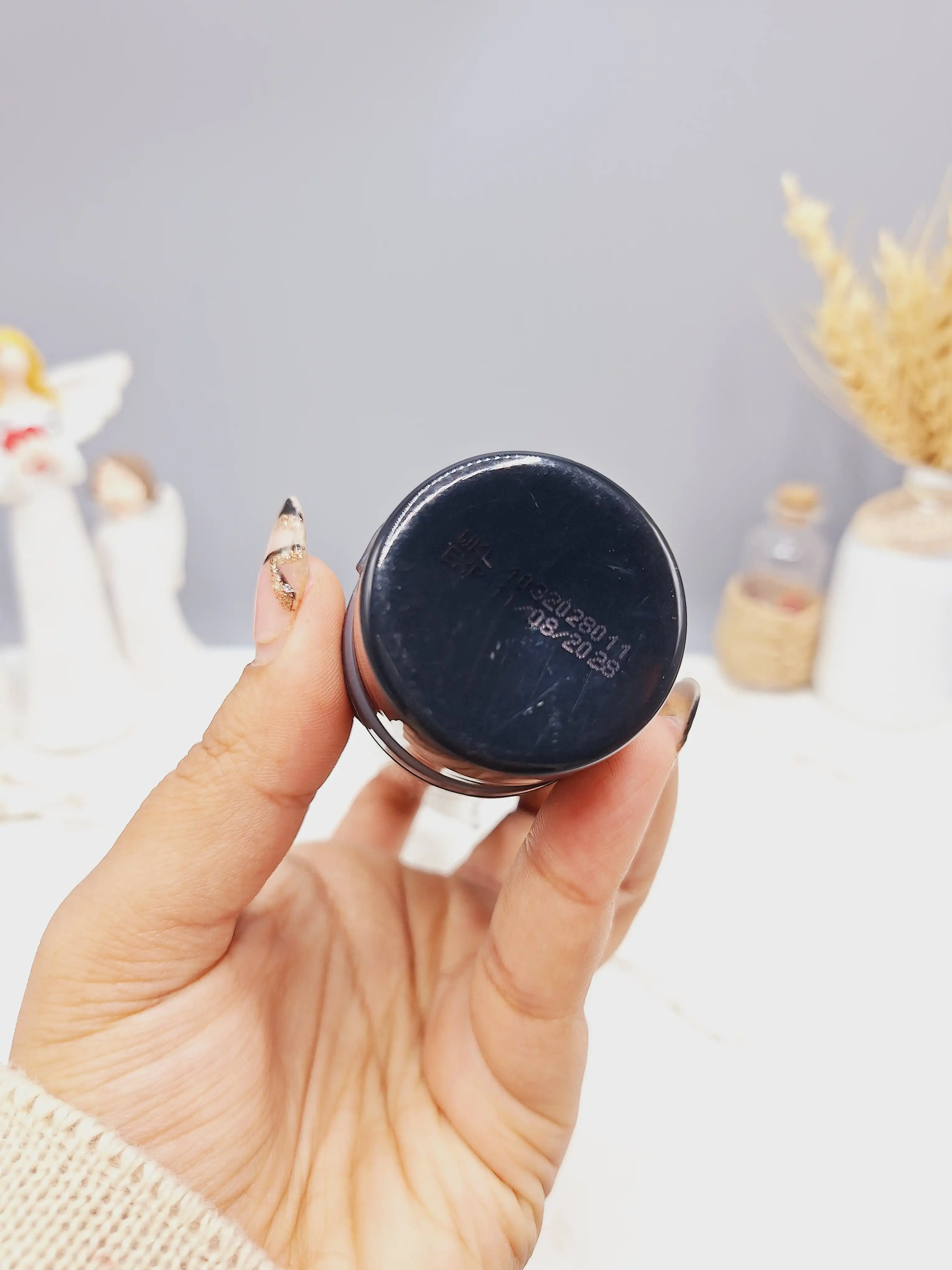 اسکراب و لایه بردار حرفه ای کوچک کننده منافذ رایحه ذغال وکالی کد WKL679