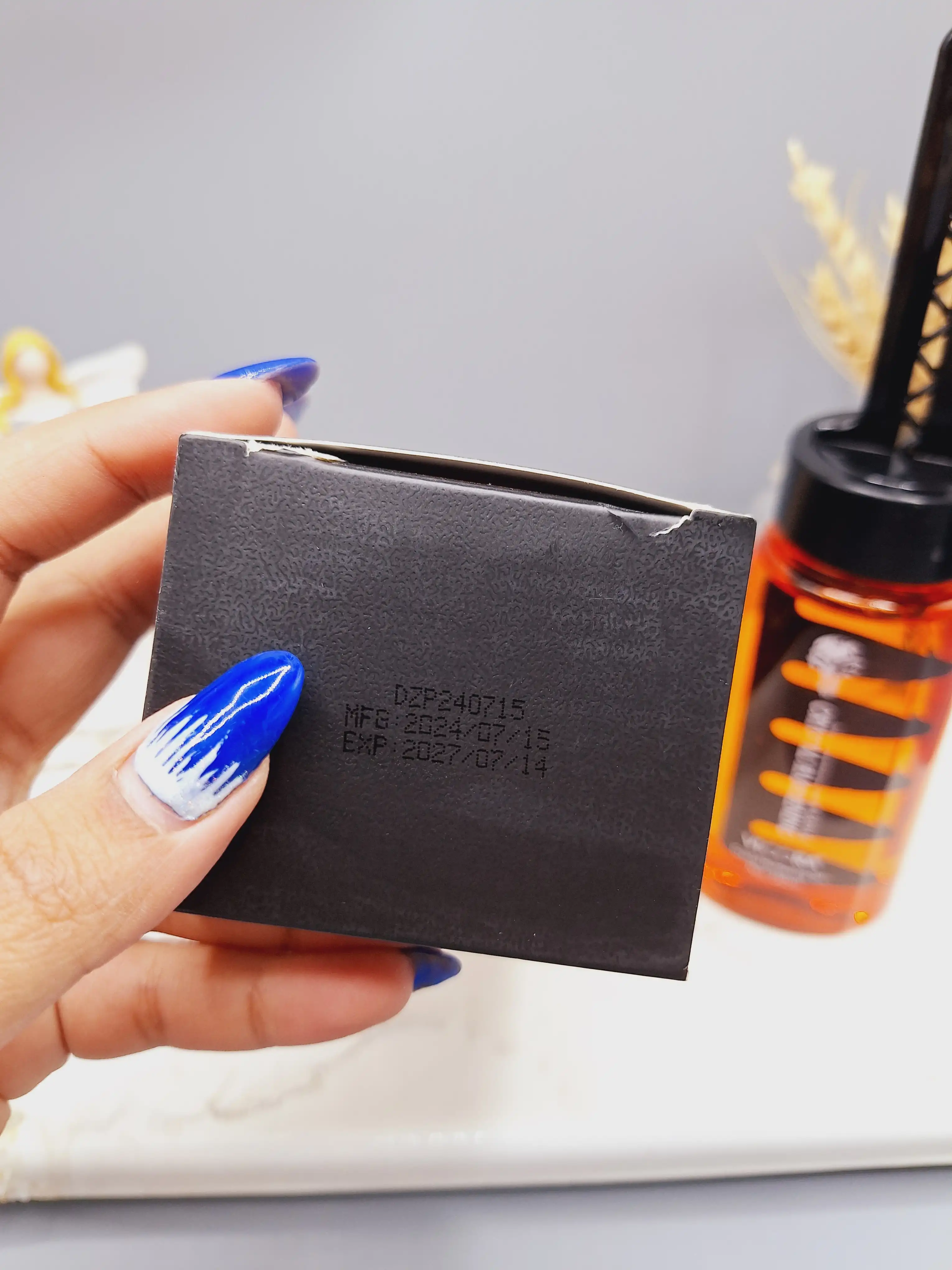 ژل حالت دهنده مو و فیکس کننده قوی شانه دار مردانه برند VICORA حجم 260 میل کد 1849